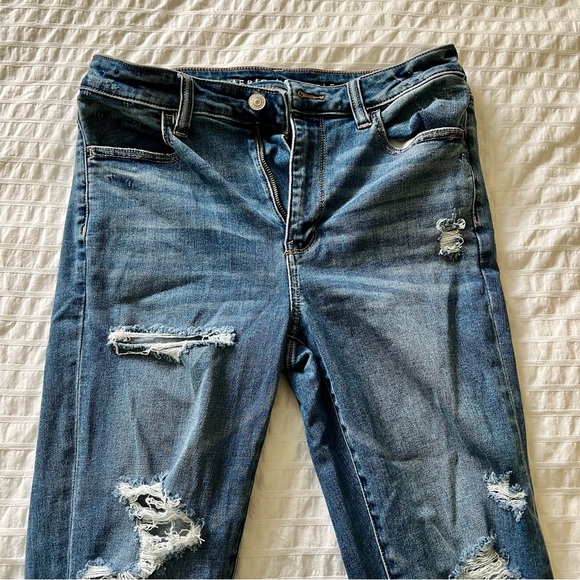 American Eagle Distressed Super Hi-Rise Jegging Size 8 - Picture 7 of 7